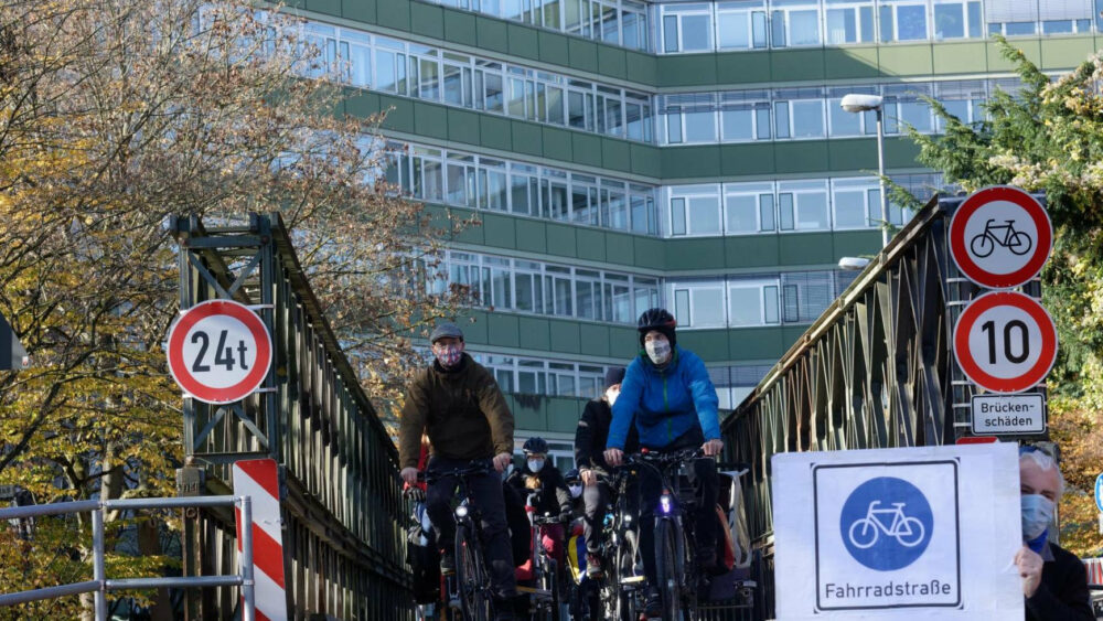 Die neue Pulverwiesenbrücke am Landratsamt braucht eine breite Radführung - vorzugsweise als 4 Meter breite Fahrradstraße.